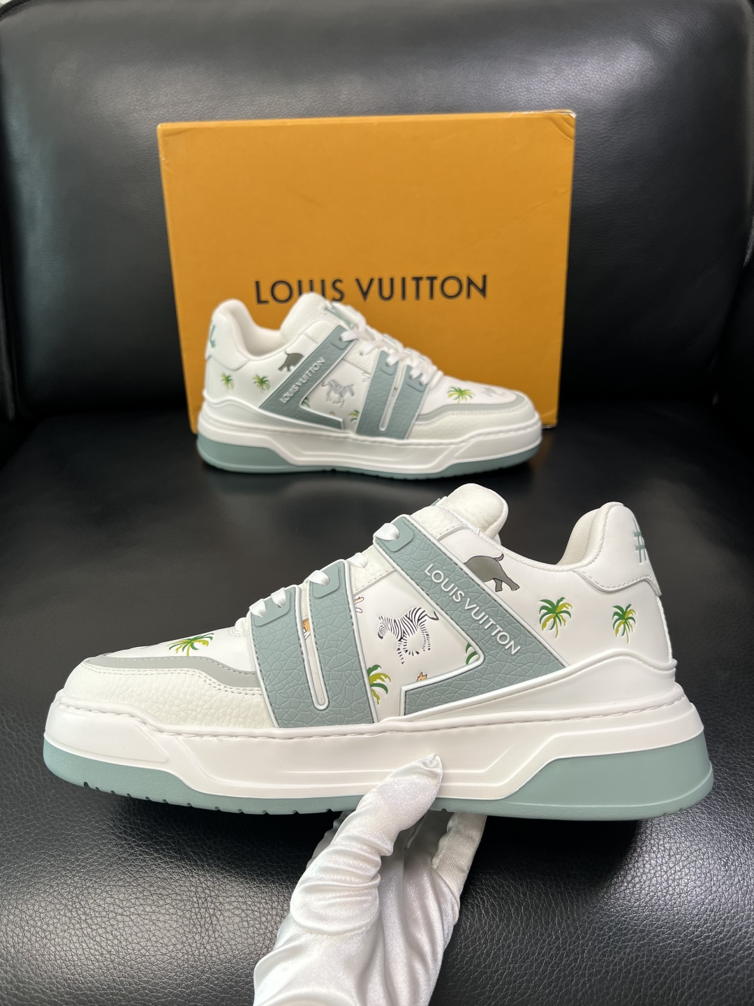 LV